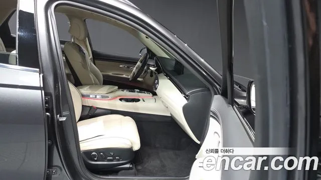 Genesis GV70 2.5T Бензин 2WD — Фото автомобиля 9