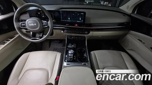 Kia Carnival Generation 4 — Фото автомобиля 7