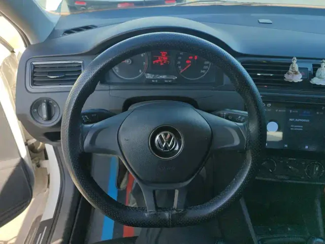 Volkswagen Santana — Фото автомобиля 15