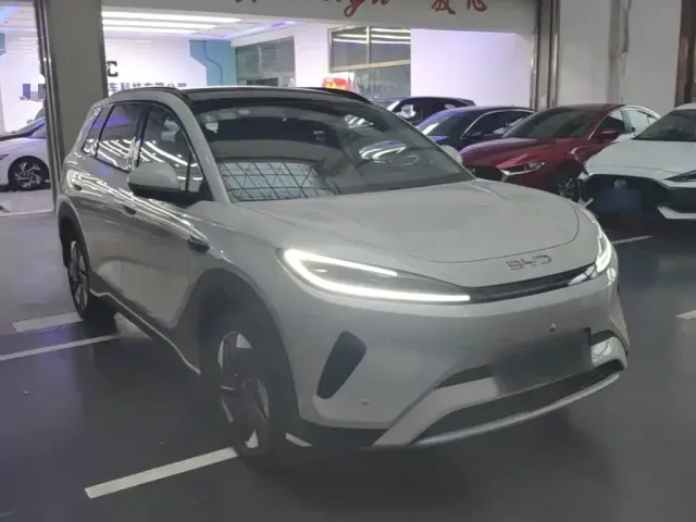 BYD Hai Shi 05 EV 2025 520KM Flagship Smart Navigation Edition — Фото автомобиля 3