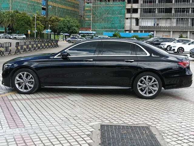 Mercedes-Benz E-Class — Фото автомобиля 7