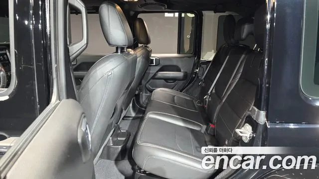 Jeep Wrangler JL — Фото автомобиля 12
