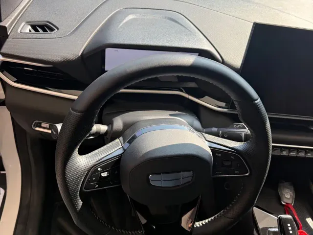 Geely Binyue — Фото автомобиля 2