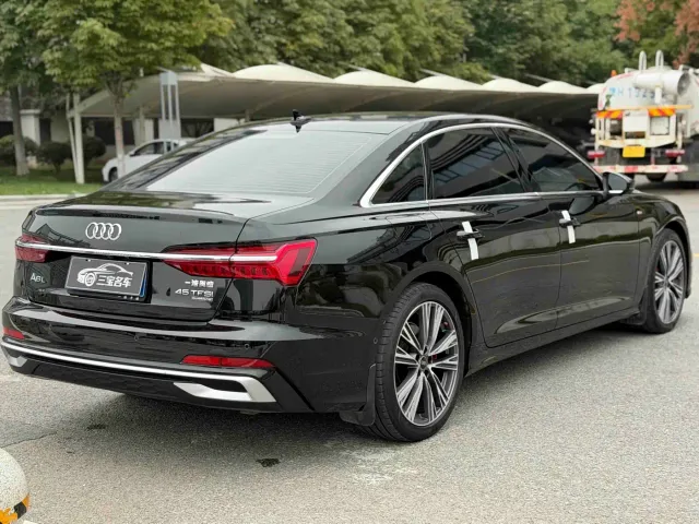 Audi A6L — Фото автомобиля 8