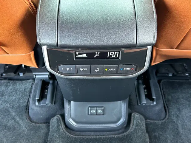 Toyota Highlander — Фото автомобиля 18