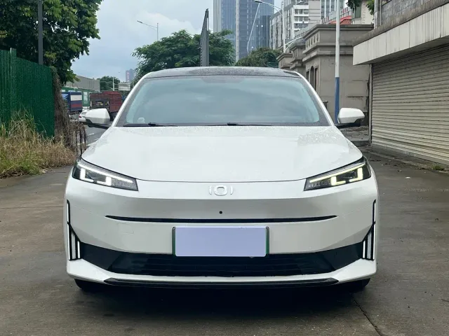 Changan Qiyuan A05 — Фото автомобиля 2
