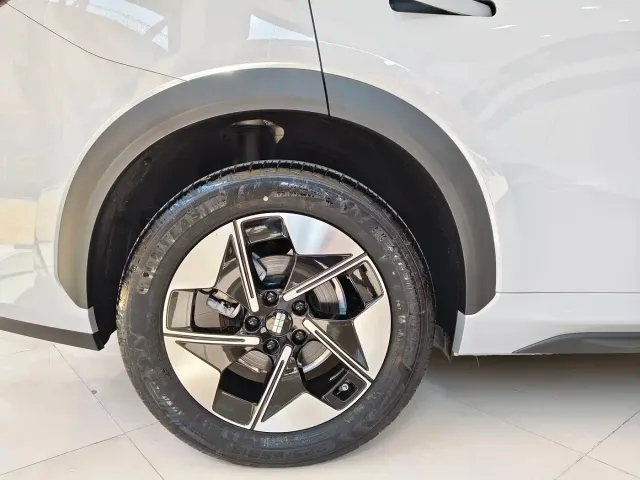 Geely Galaxy E5 — Фото автомобиля 17