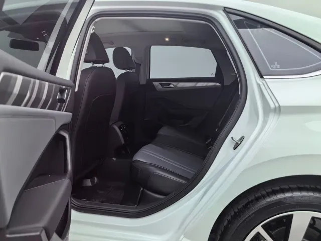 Volkswagen Sagitar — Фото автомобиля 12