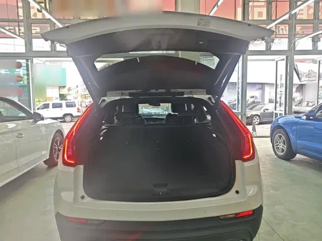 Cadillac XT4 — Фото автомобиля 18
