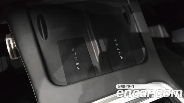 Tesla Model 3 — Фото автомобиля 29