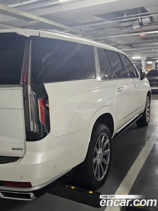 Cadillac Escalade 5th Gen — Фото автомобиля 3