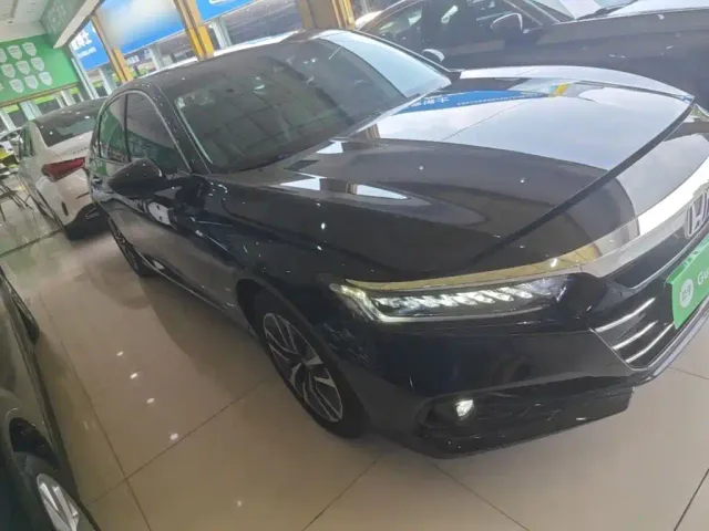 Honda Accord — Фото автомобиля 3