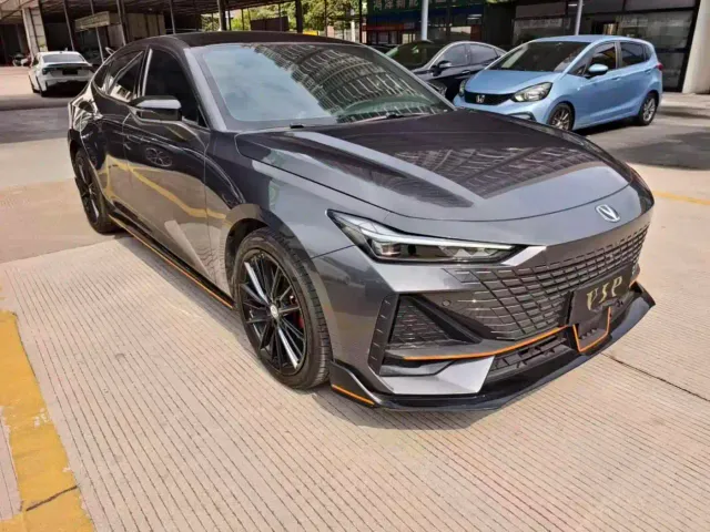 Changan Changan UNI-V 2022 1.5T Sport Edition — Фото автомобиля 3
