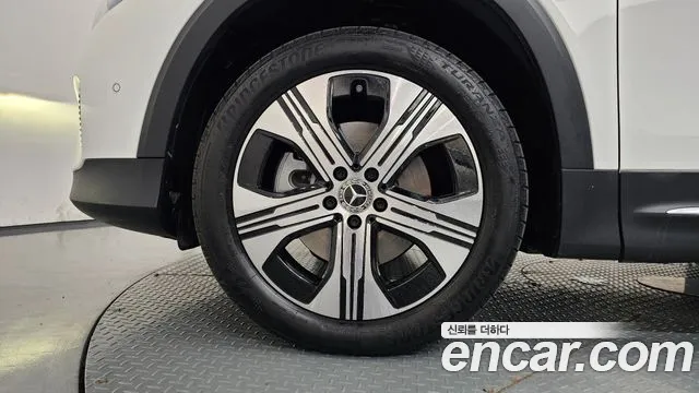 Mercedes-Benz EQB X243 — Фото автомобиля 5
