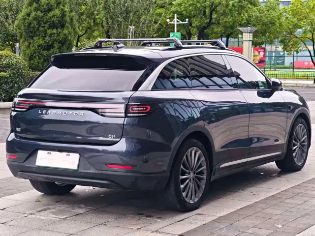 Leapmotor C11 — Фото автомобиля 14