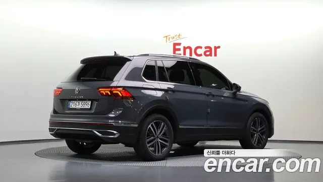 Volkswagen Tiguan — Фото автомобиля 2