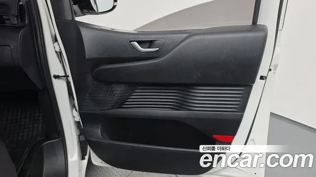 Hyundai Staria — Фото автомобиля 14
