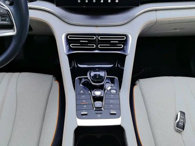 BYD Song PLUS — Фото автомобиля 16
