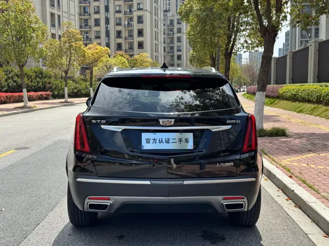Cadillac XT5 — Фото автомобиля 11