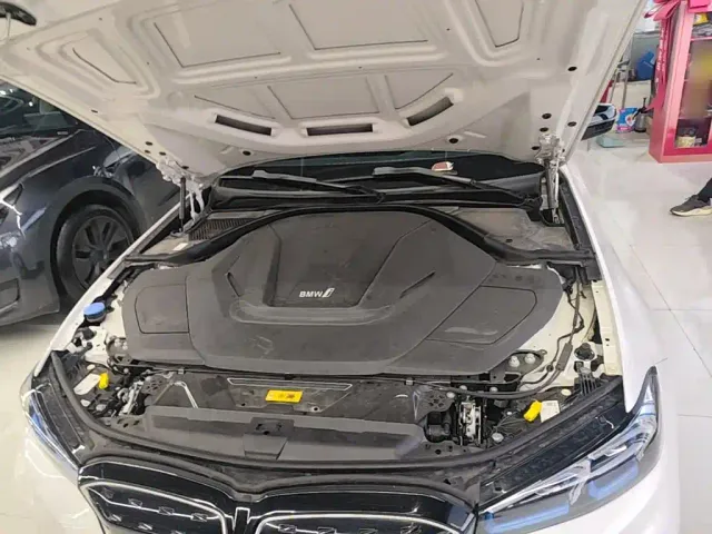 BMW i3 — Фото автомобиля 19