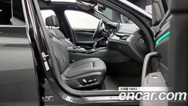 BMW 5-Series 5 серия (G30) 530i xDrive M Sport — Фото автомобиля 10