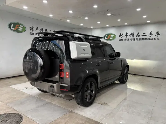 Land Rover Defender — Фото автомобиля 5