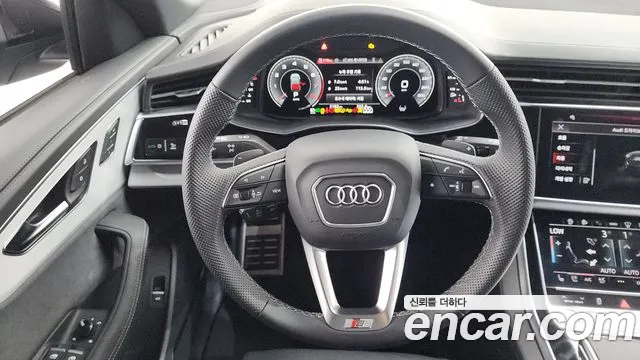 Audi Q8 55 TFSI quattro Premium — Фото автомобиля 13