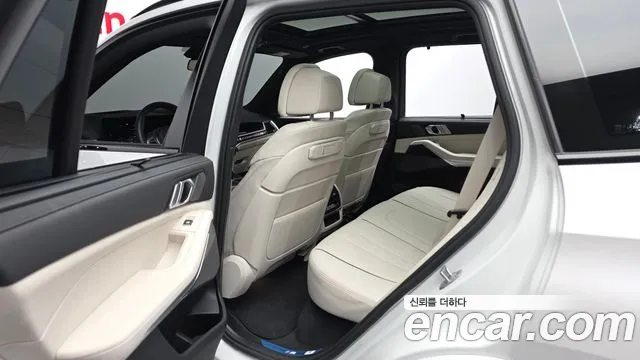 BMW X5 xDrive 40i M Sport — Фото автомобиля 24