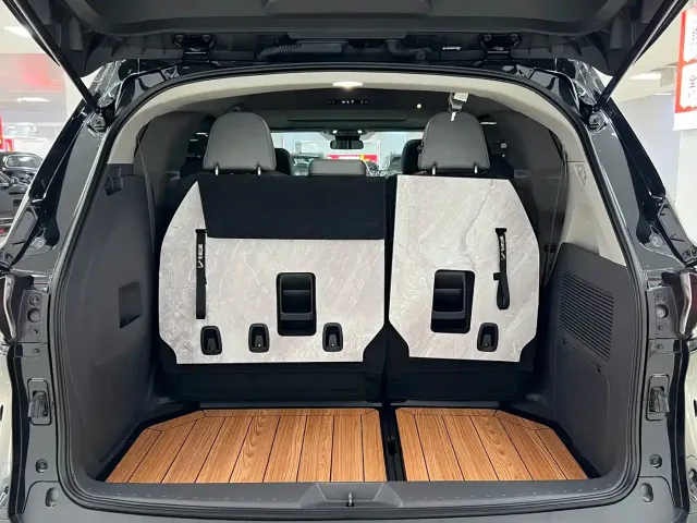 Toyota Granvia — Фото автомобиля 16