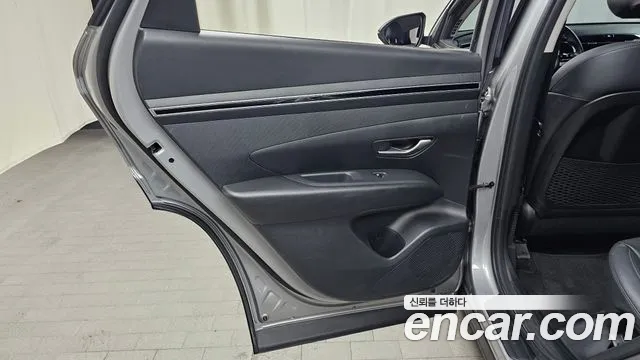 Hyundai Tucson Tucson (NX4) Дизель 2.0 2WD — Фото автомобиля 25