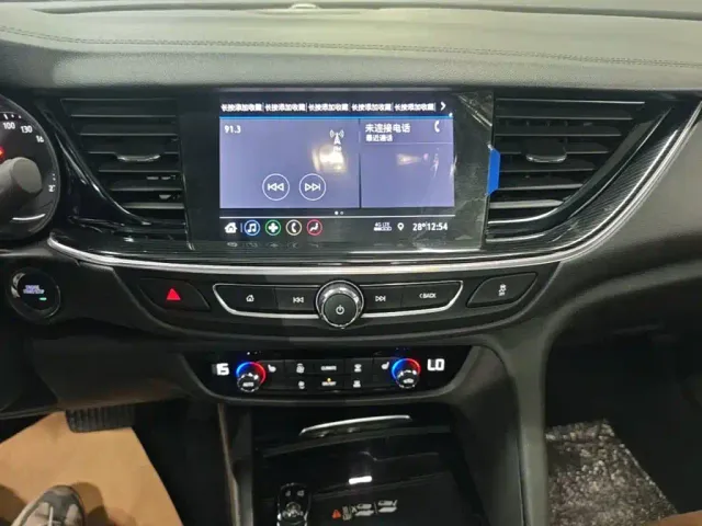Buick Regal — Фото автомобиля 12