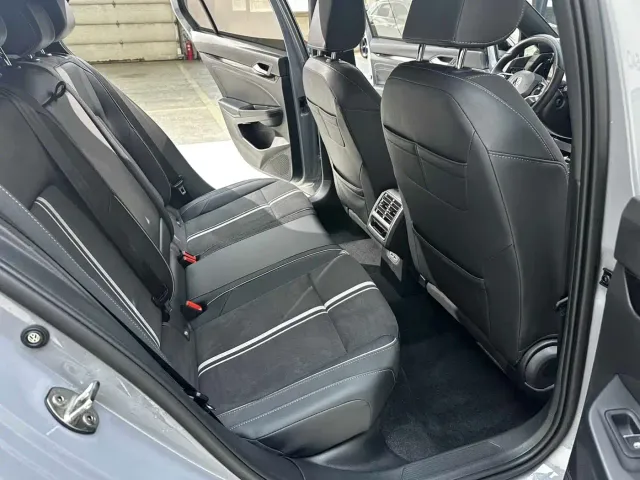 Volkswagen Golf — Фото автомобиля 12