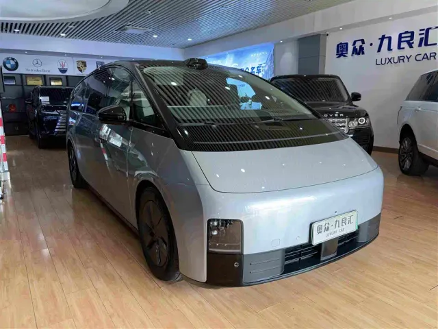 Фотография автомобиля — Li Auto MEGA