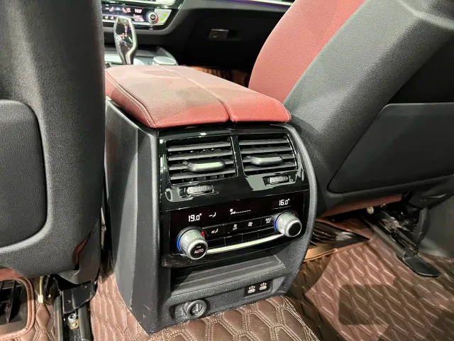 BMW 5 Series — Фото автомобиля 16