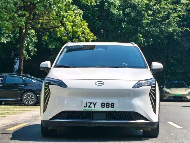 GAC Aion Y — Фото автомобиля 2