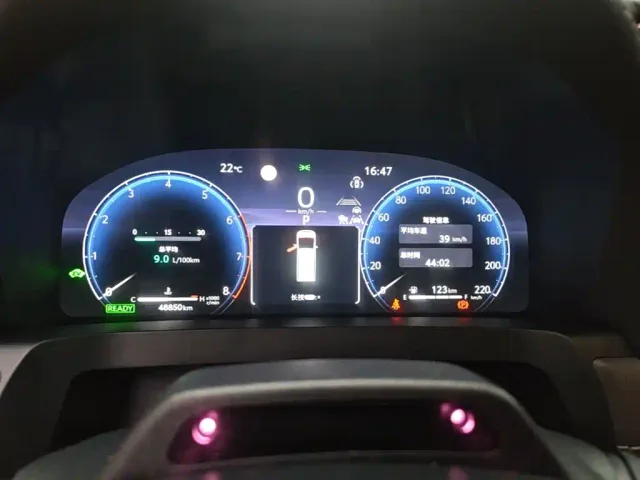 Toyota Alphard — Фото автомобиля 11