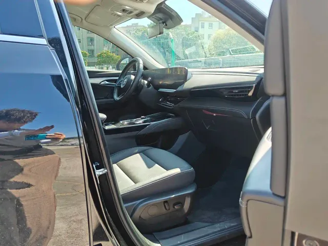 Buick Envision Plus — Фото автомобиля 21