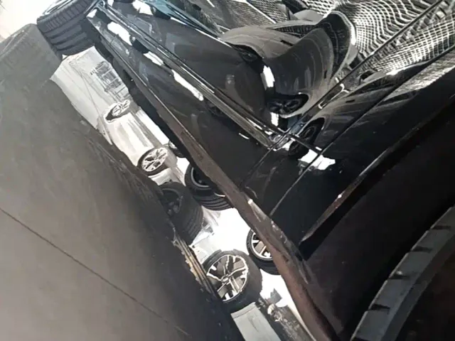 Li Auto L8 — Фото автомобиля 20