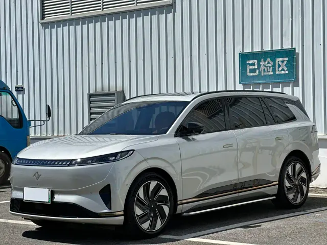 Dongfeng eπ 008 — Фото автомобиля 3