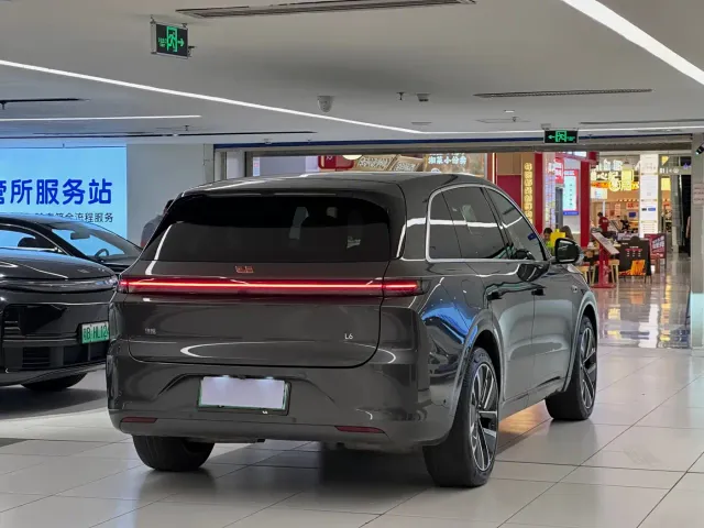Li Auto L6 — Фото автомобиля 7