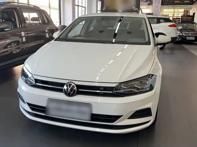 Volkswagen Polo — Фото автомобиля 2