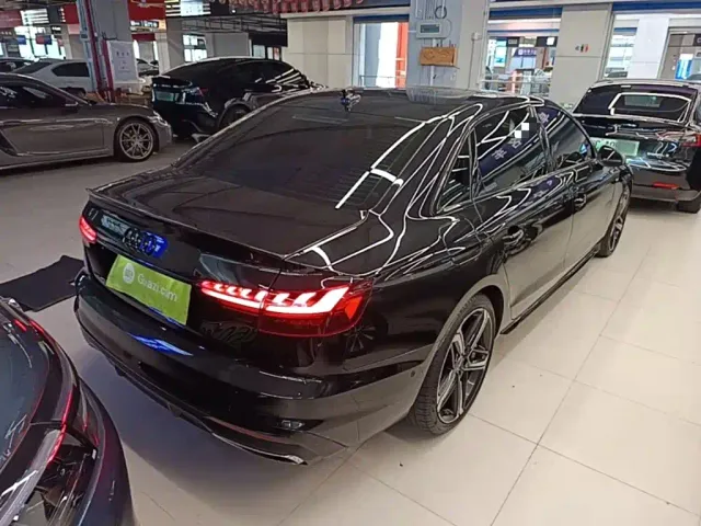 Audi A4L — Фото автомобиля 6