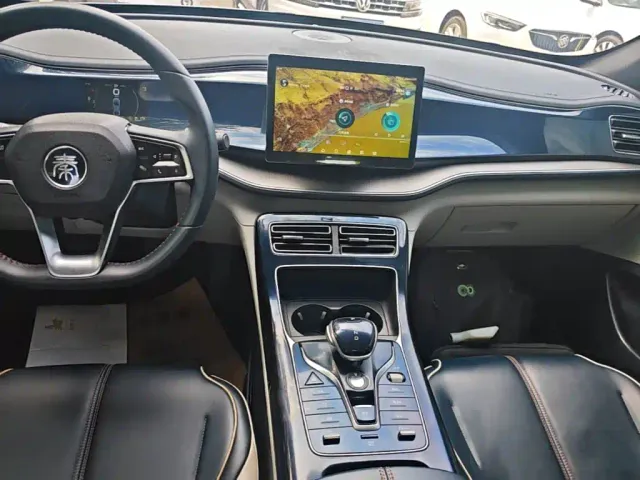 BYD Qin PLUS — Фото автомобиля 12