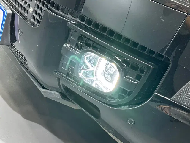 Land Rover Defender — Фото автомобиля 19