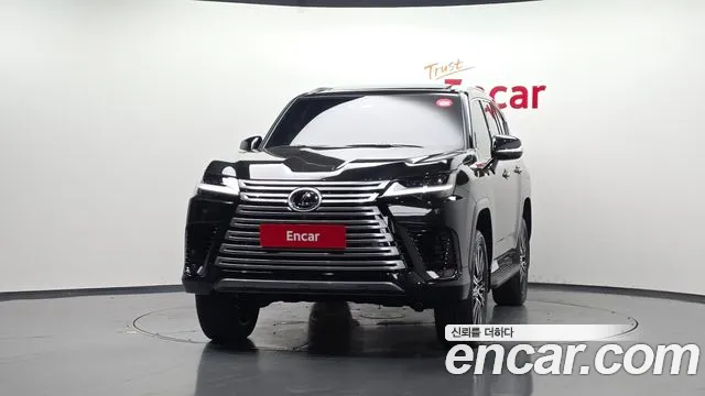 Lexus LX 4th Gen — Фото автомобиля 3