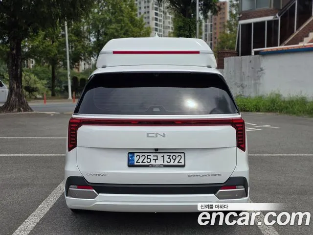 Kia Carnival Generation 4 — Фото автомобиля 6