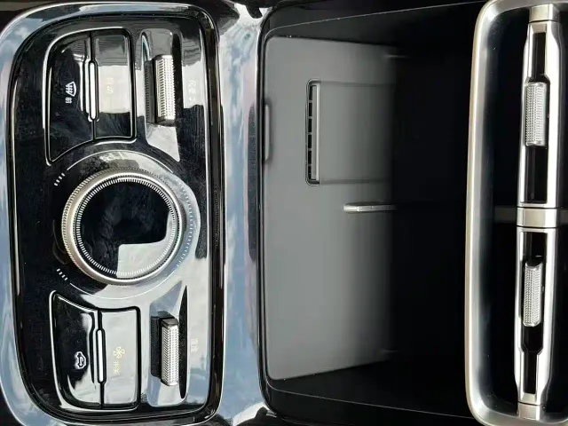 Geely Galaxy Galaxy A7 2025 EM-i — Фото автомобиля 14
