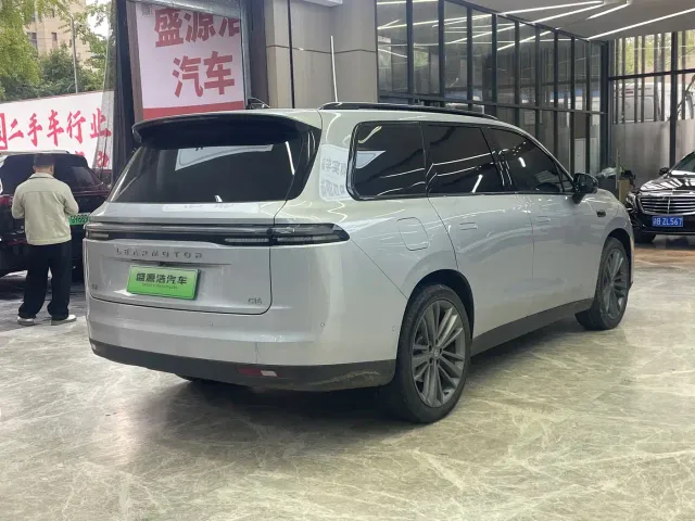 Leapmotor C16 — Фото автомобиля 6