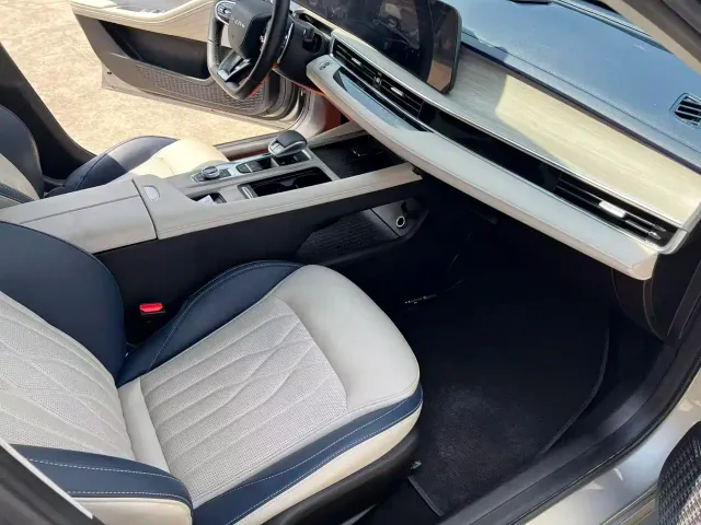 Chery Arrizo 8 — Фото автомобиля 5