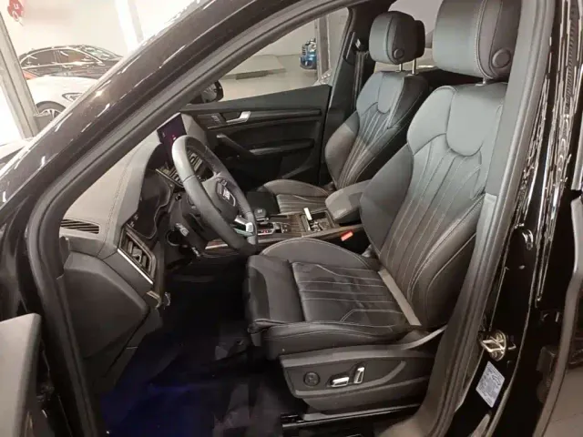 Audi Q5L — Фото автомобиля 14